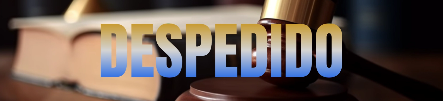 DWI Desestimado Debido a Detención de Tráfico Injustificada en el Condado de Davie (2) La palabra “DESPEDIDO” en letras grandes con fondo de un mazo judicial y un libro de leyes, representando un caso legal desestimado.